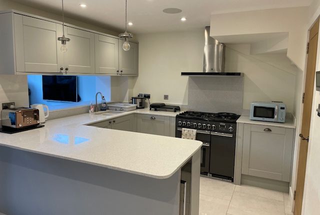 2 bed property, in Turner Avenue, £365,000
