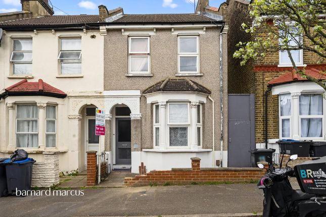 3 bed property, in Lynton Road, £400,000