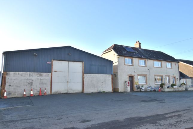6 bed property, in Bwlchygroes, £449,000