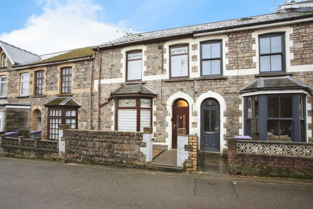 3 bed property, in Poplar Terrace, £150,000