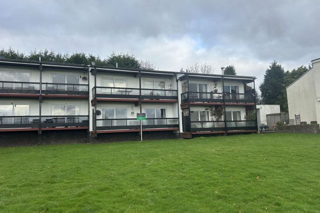 1 bed property, in Hay Road, £130,000