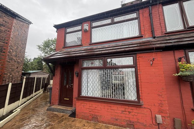 3 bed property, in Ross Avenue, £199,950
