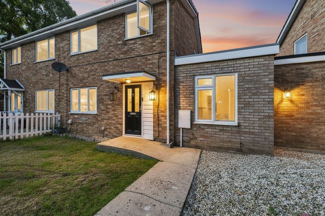 3 bed property, in Woodland Green, £290,000