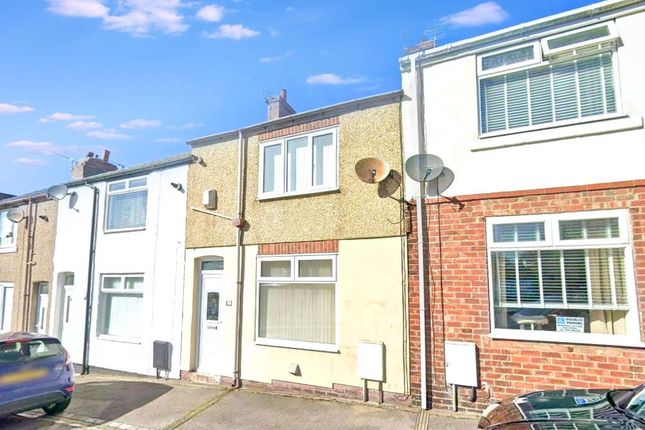 2 bed property, in Whickham Street, £45,000