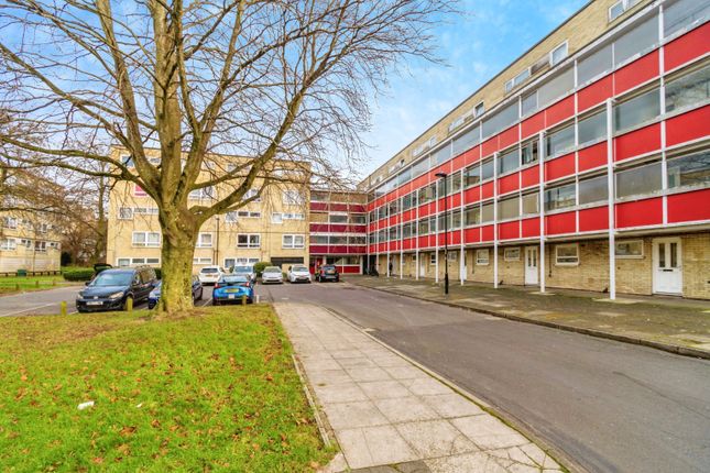 2 bed property, in Golden Grove, £100,000