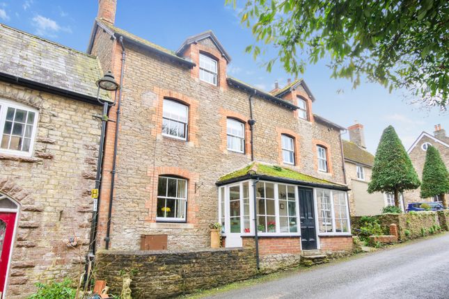 3 bed property, in Gold Street, £340,000