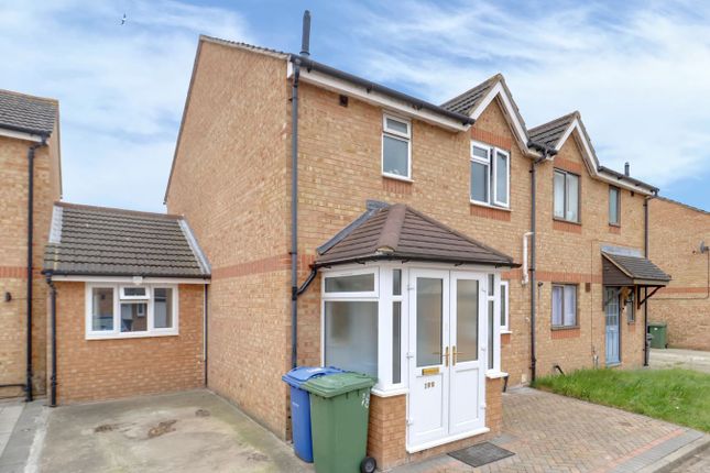 5 bed property, in Danbury Crescent, £450,000