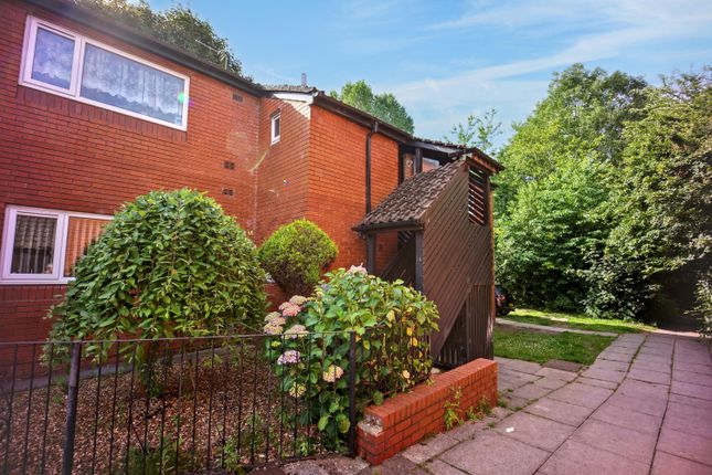 2 bed property, in The Hove, £40,000