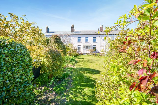 2 bed property, in Silver Terrace, £435,000
