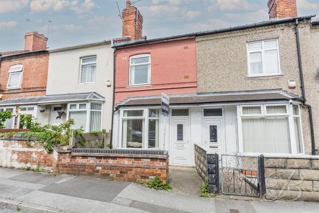 2 bed property, in Victoria Street, £110,000