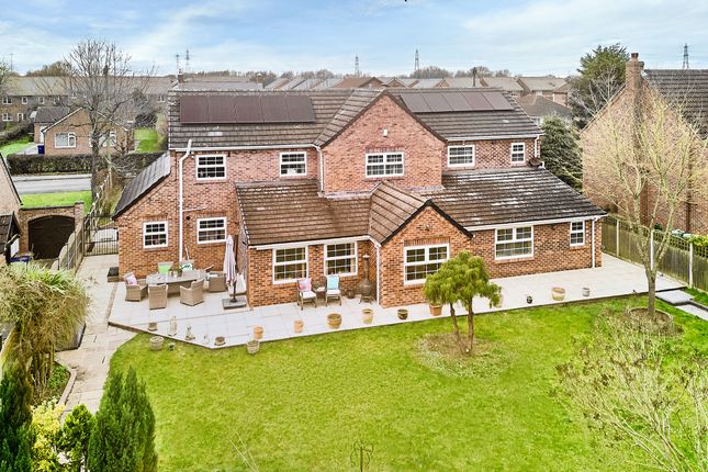 5 bed property, in 8 Tranmore Lane, £700,000