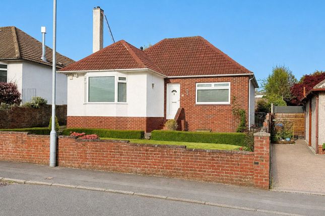 2 bed property, in Whinhill Road, £215,000