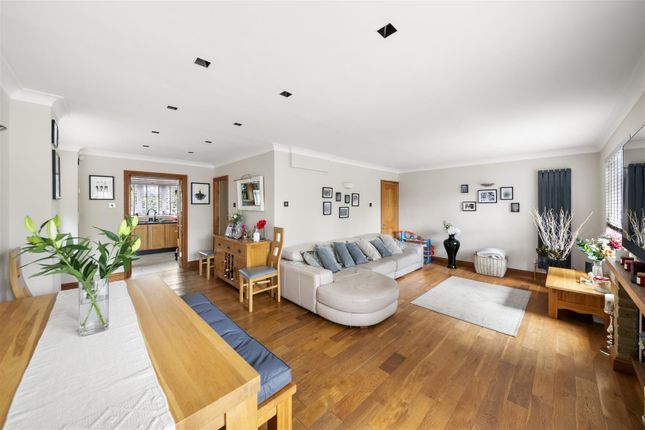 4 bed property, in Tudor Way, £1,000,000