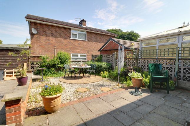 4 bed property, in Westmorland Avenue, £200,000