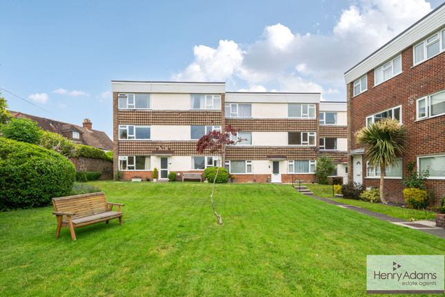 2 bed property, in Winton Road, £230,000