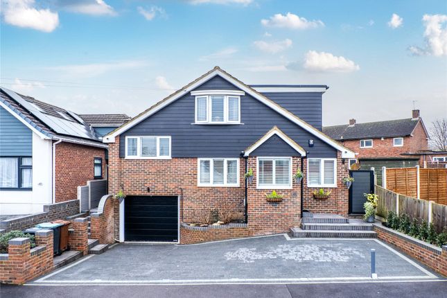 4 bed property, in Orchard Avenue, £600,000