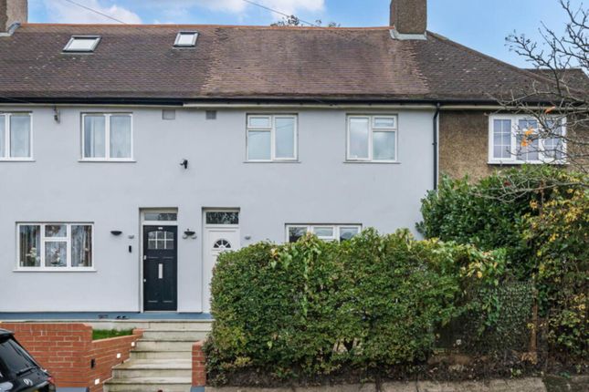 3 bed property, in Bloomhall Road, £550,000