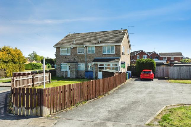 1 bed property, in Birch Close, £75,000