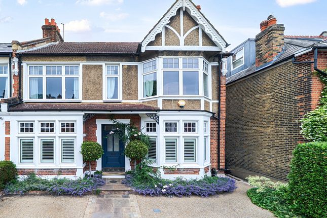 5 bed property, in Coleraine Road, £2,800,000