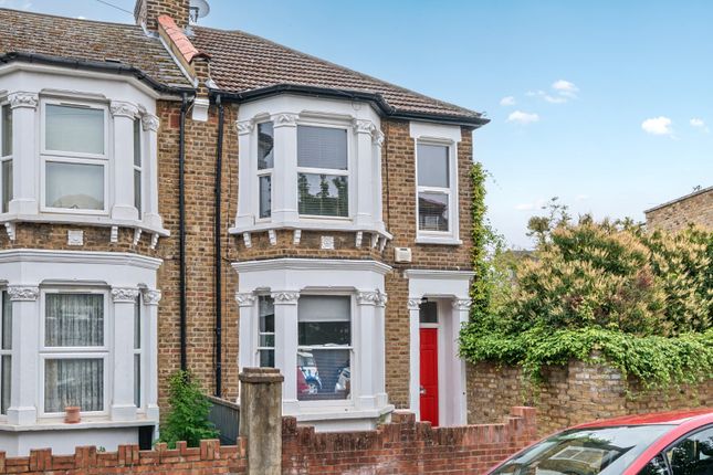 1 bed property, in Bridgman Road, £450,000