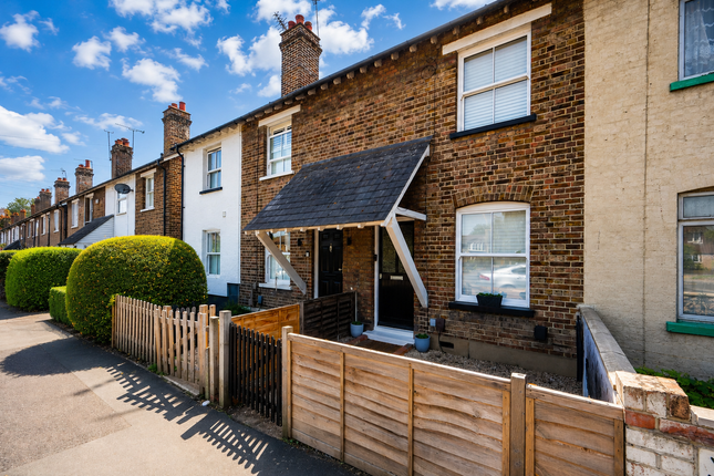 3 bed property, in Ludlow Road, £575,000