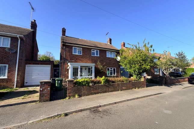 3 bed property, in Gildenburgh Avenue, £240,000