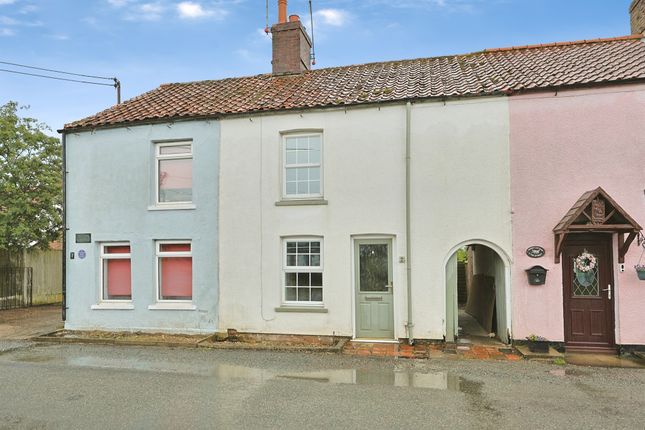 2 bed property, in The Street, £155,000