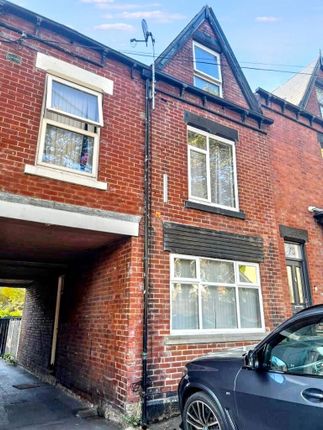 4 bed property, in Sheldon Road, £215,000