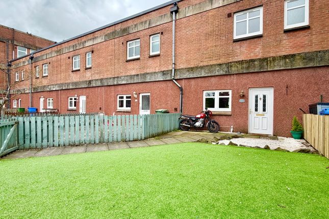 2 bed property, in Broadside Court, £119,955