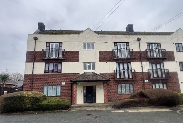 1 bed property, in Flat 8 Woolton Court, £36,000