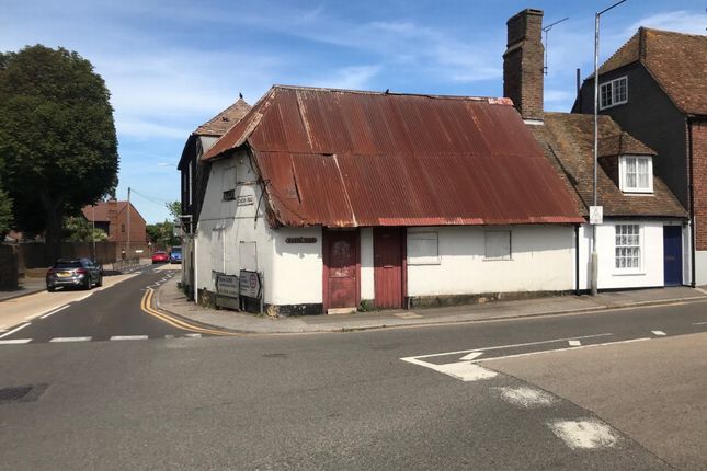 Studio, in Manor Road, £175,000