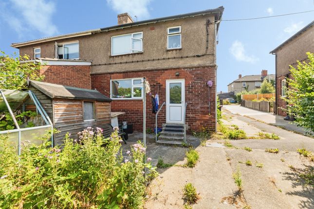 3 bed property, in West Vale Grove, £140,000