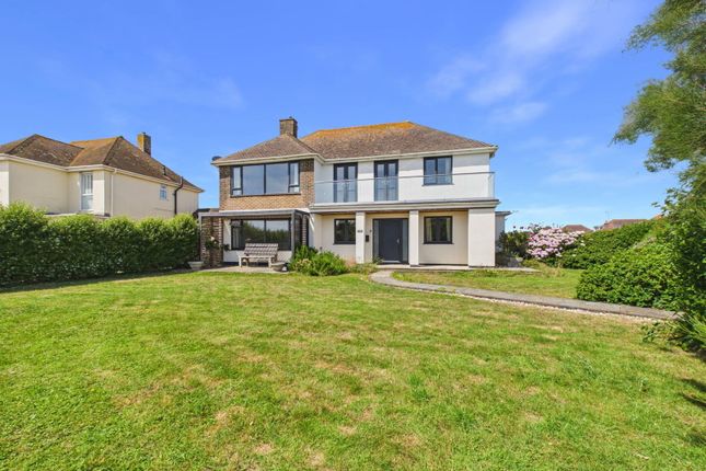 3 bed property, in Marine Crescent, £485,000