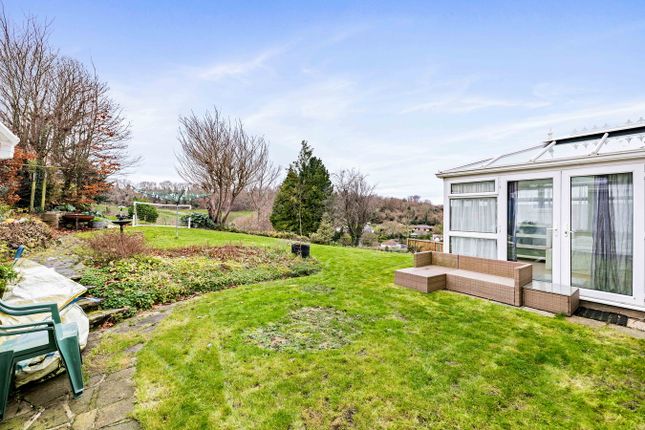 5 bed property, in Wingrove Hill, £450,000