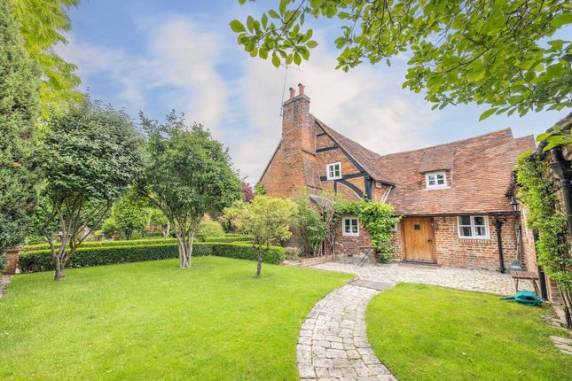 3 bed property, in Britwell Gardens, £1,000,000