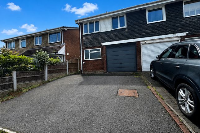 3 bed property, in Wood Green, £180,000