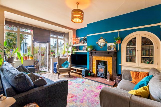 3 bed property, in Lyncote Road, £260,000