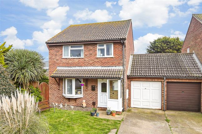 3 bed property, in Damon Close, £375,000