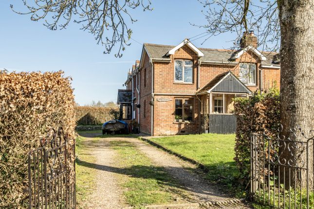 4 bed property, in Lyburn Road, £475,000