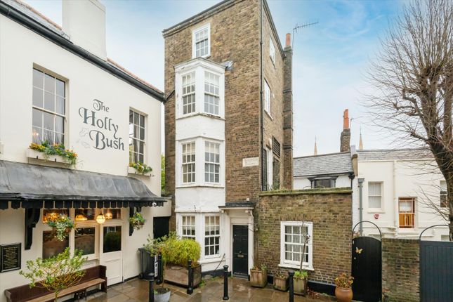 2 bed property, in Holly Mount, £1,500,000