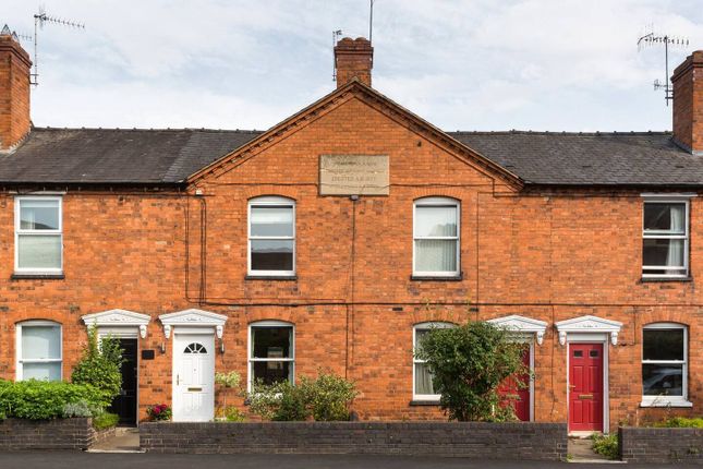 2 bed property, in Arden Street, £300,000