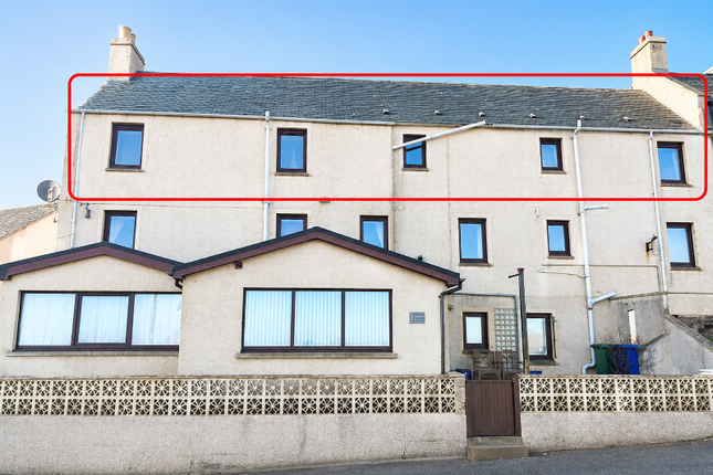 3 bed property, in Shore Street, £125,000