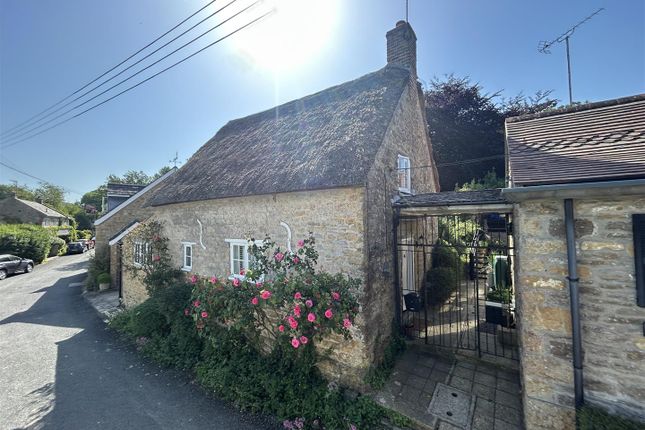 3 bed property, in Walditch, £325,000