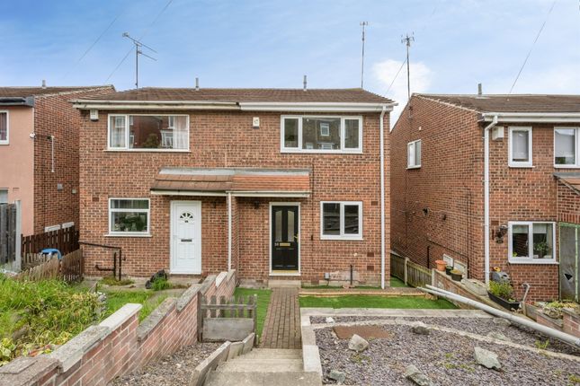 2 bed property, in Highthorn Road, £130,000