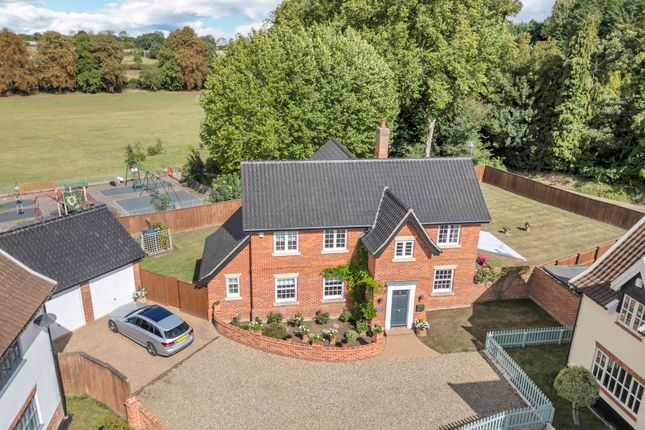 4 bed property, in Wattisfield, £675,000