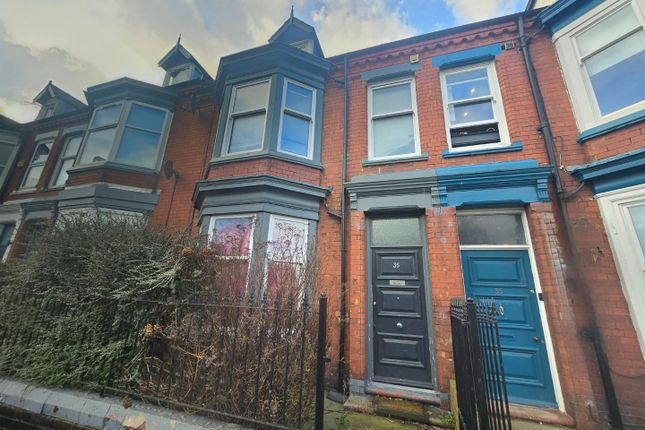 5 bed property, in North Lodge Terrace, £160,000