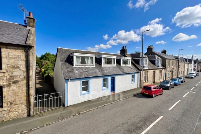 3 bed property, in Calder Street, £99,995