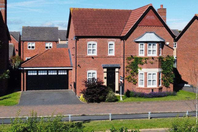 4 bed property, in Daffodil Close, £525,000