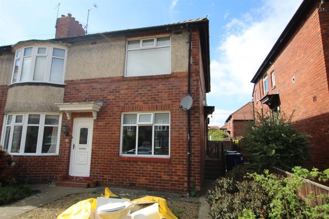 2 bed property, in Guelder Road, £150,000