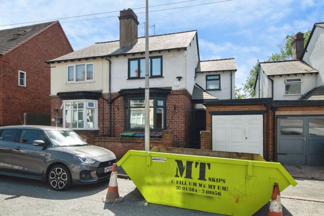 2 bed property, in Corporation Street, £224,000